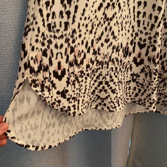 Ikat black, whit and pale pink print shift dress - Picture 4 of 6